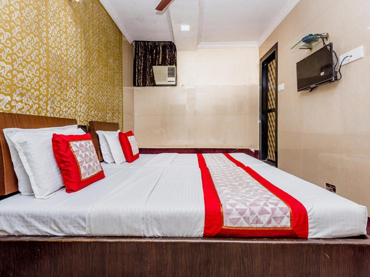 Hotel Felix Residency - Near Airport Road 3*