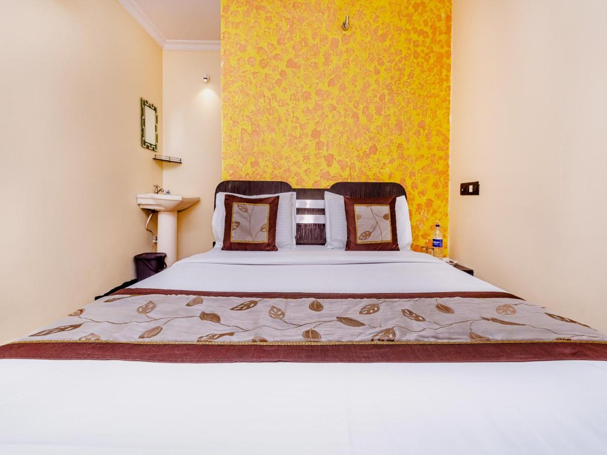 Felix Residency - Near Airport Road 3*
